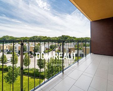 DOM-REALÍT ponúka priestranný 2 izbový byt s nádherným výhľadom – Slnečnice Viladomy na ulici Žltá