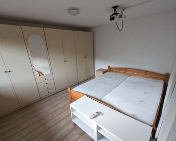 PLUS REALITY I 4-izbový rodinný dom v lokalite Bratislava Rača na prenájom!