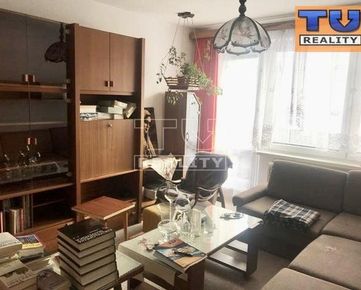 Predaj priestranného 2i bytu v Dúbravke s dvomi loggiami a veľkou kuchyňou, 60,6m2