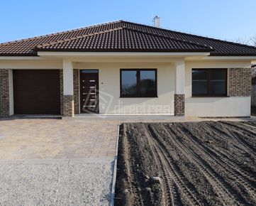 DIRECTREAL|Novostavba pri Dunajskej Strede, luxusný 4-izbový rodinný dom s garážou, pozemok 729m2