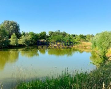 Štúrovo-Nána pozemok na predaj s rybníkom