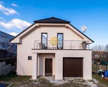 NA PREDAJ – Moderný 4-izbový rodinný dom s garážou – Nitra - Lukáčovce