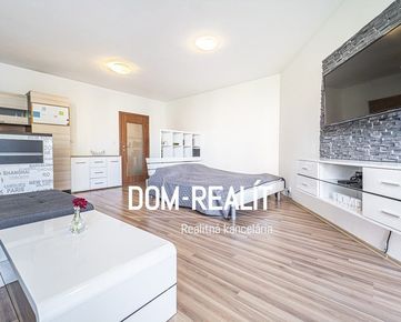 DOM-REALÍT ponúka na predaj priestranný a plne zariadený 1i byt na Letnej ulici, BA Nové Mesto