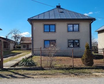 REZERVOVANÉ!  Vkusne zrekonštruovaný rodinný dom v Brezne- Podkoreňovej