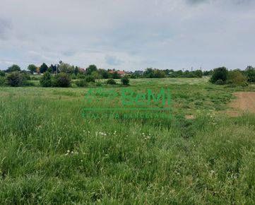 Predaj stavebný pozemok Nitra - Párovské Háje (072-14-ERFa)
