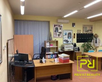 Ponúkame Vám na prenájom kancelárie  v administratívnej budove Bratislava-Rača, Hubeného.