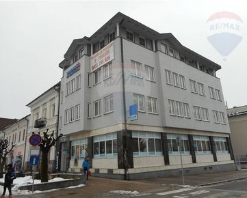 Administratívna budova v centre mesta Brezno na predaj.