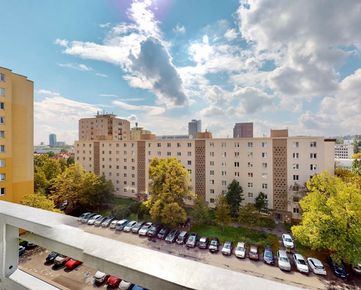 TOP CENOVA PONUKA: Veľký slnečný 2,5 izbový byt na ulici Čsl. Parašutistov, BA3 na predaj