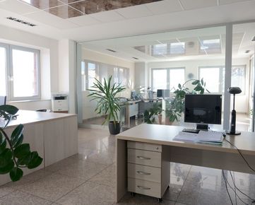 Administratívne priestory v priemyselnom areáli Dolné Rudiny | 500 - 2.000 m2 | možnosti skladovania 5000 m2