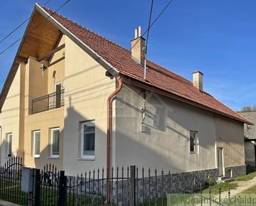 Zrekonštruovaný gazdovský dom v obci Rochovce
