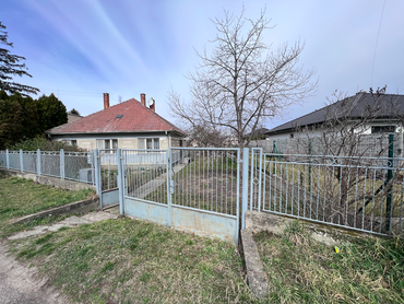 Starší rodinný dom vo vyhľadávanej lokalite v Moste pri Bratislave