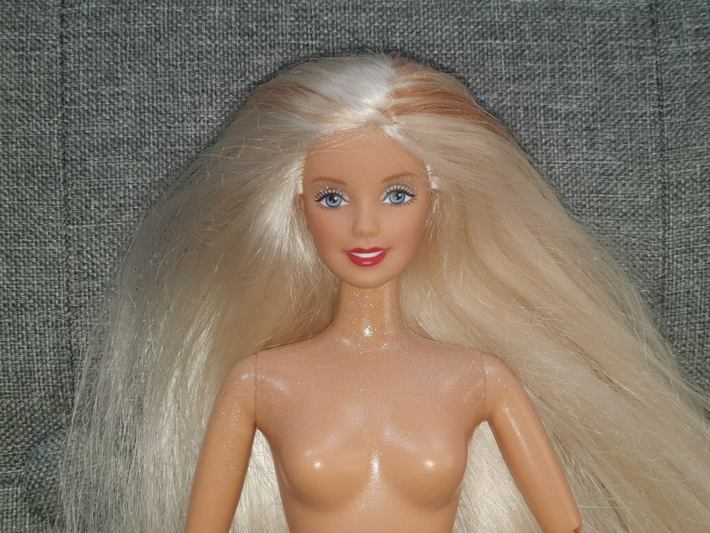 Barbie blond s trblietkami