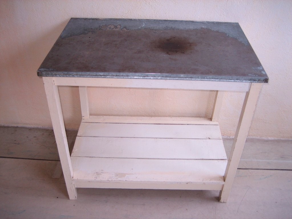Stôl drevený s úložným priestorom 100x64x92