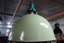  Lampa   priemyselná    zelená   60  x  55  cm 